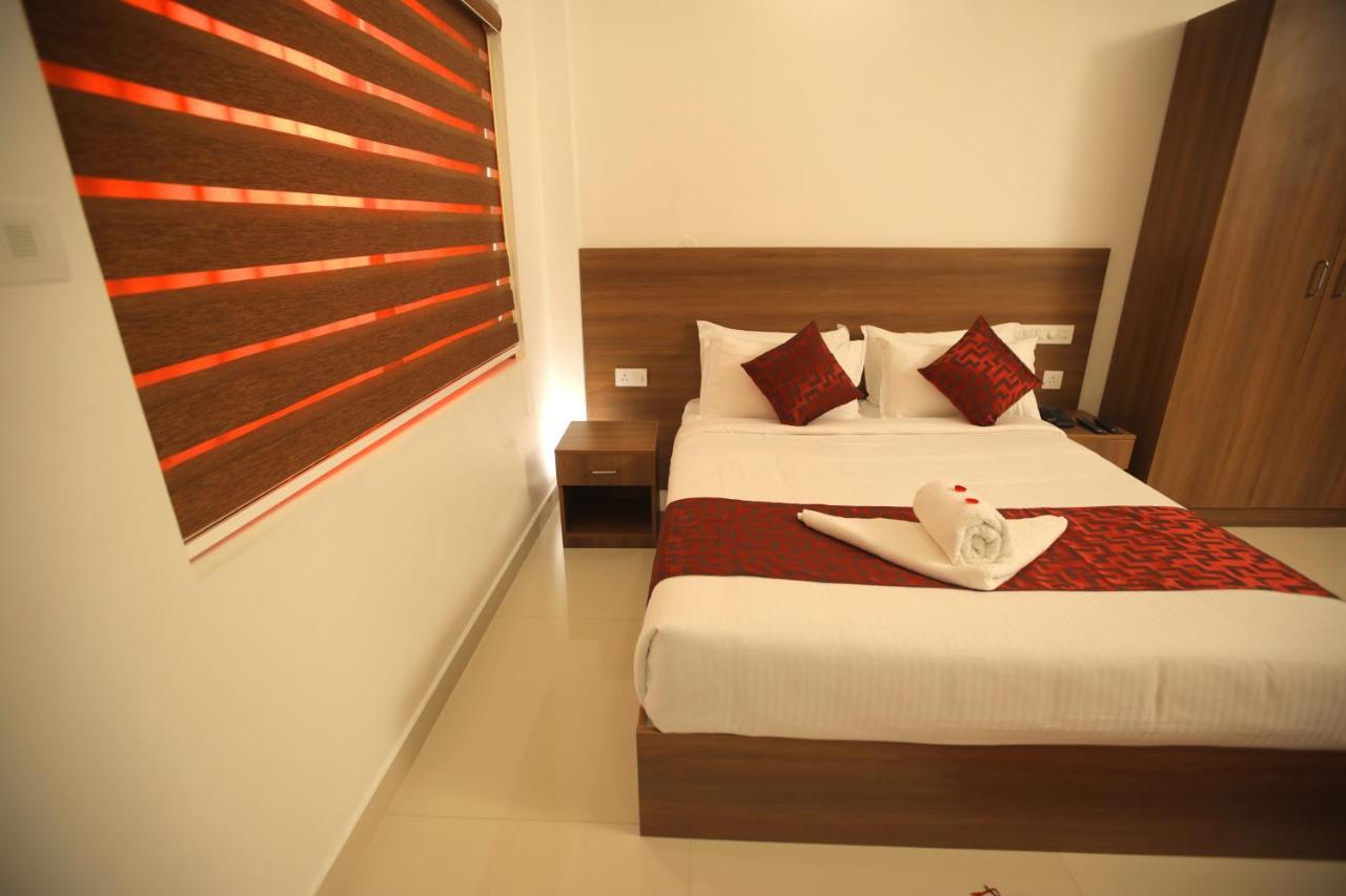 The Patio Thekkady Hotell Exteriör bild